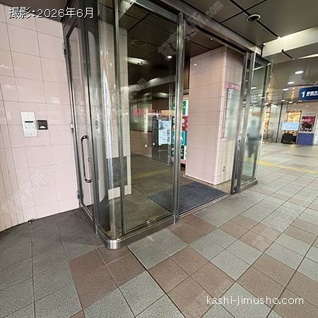 ビル入口 ビル入口