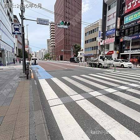 前面道路(春日通り) 前面道路(春日通り)