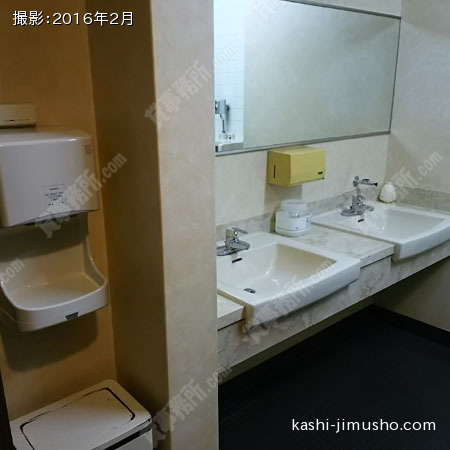 男性トイレ