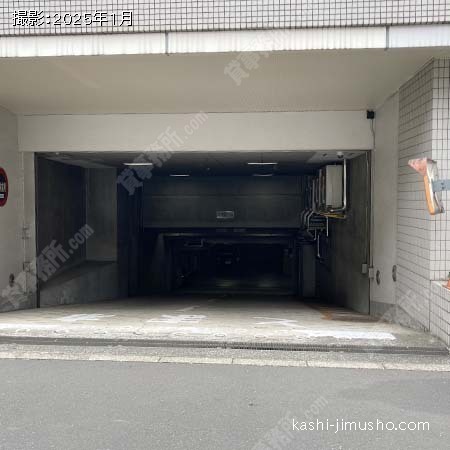 駐車場入口