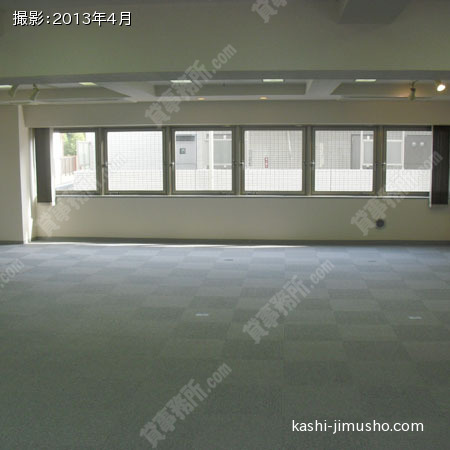 貸室内