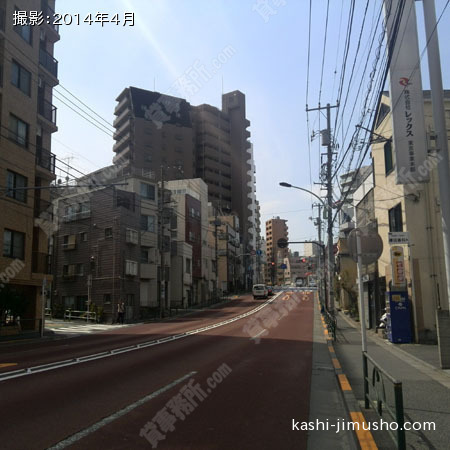 前面道路（不忍通り）