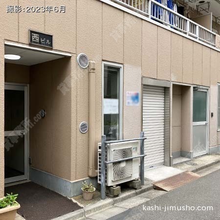 ビル前面