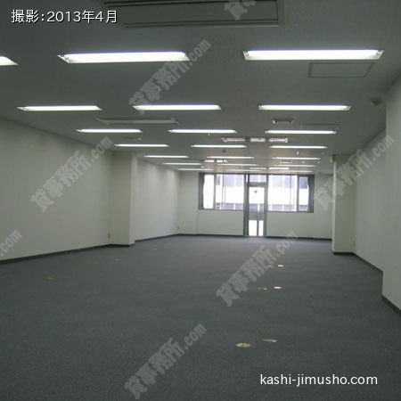 貸室内