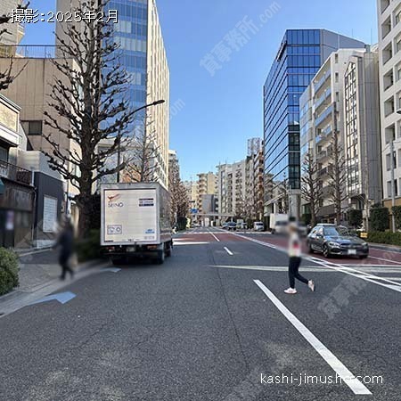 前面道路(壱岐坂通り)