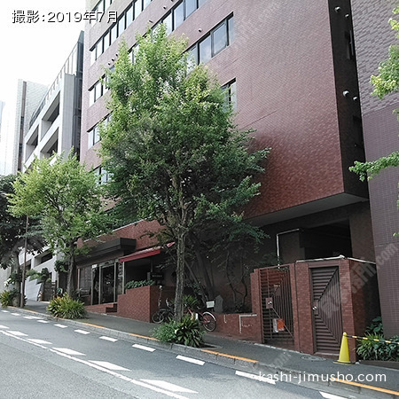 ビル前面
