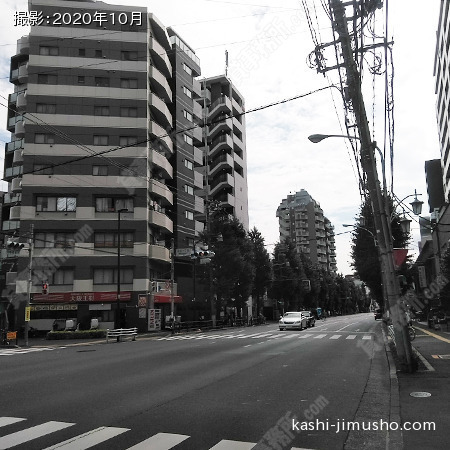 前面道路(本郷通り）