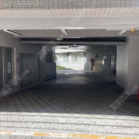 駐車場入口