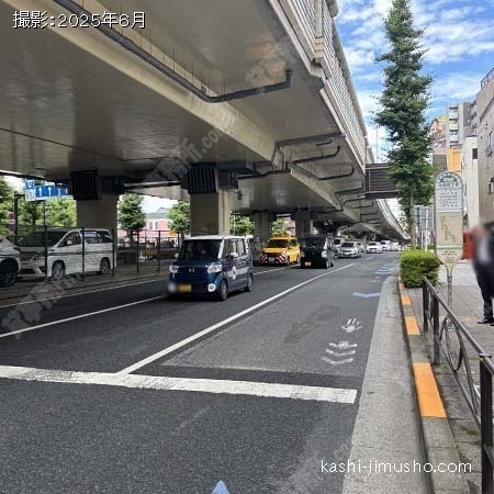 前面道路(川越街道）