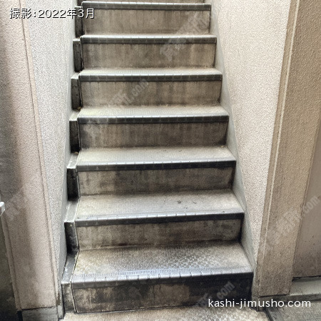 共用階段