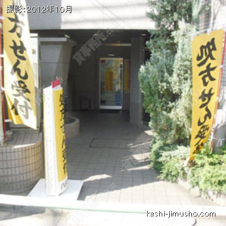 ビル入口(1階、地下階部分)