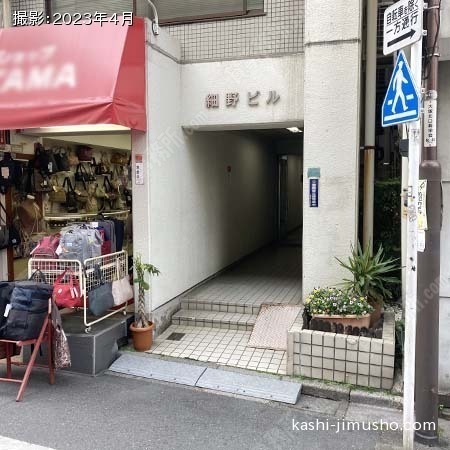 ビル入口