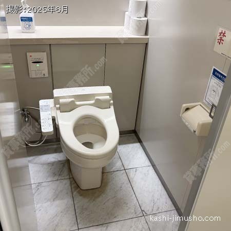 男性トイレ