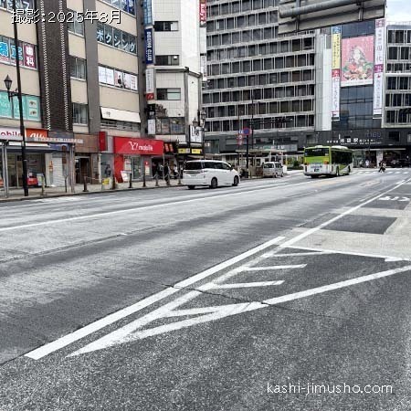 前面道路(要町通り)
