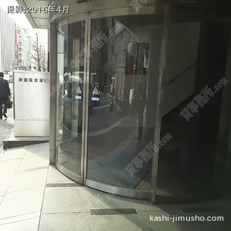 ビル入口 ビル入口