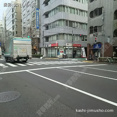 前面の神田警察通り 前面の神田警察通り