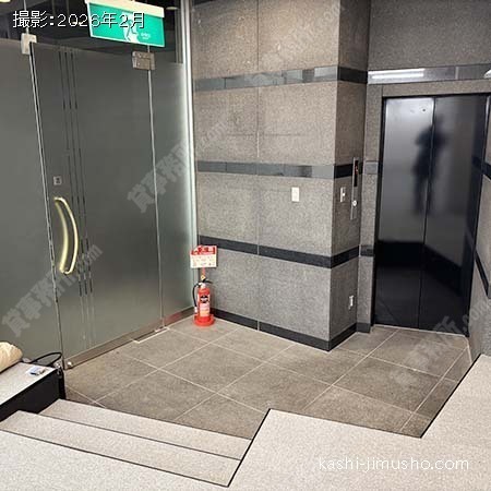 地下1階エレベーターホール