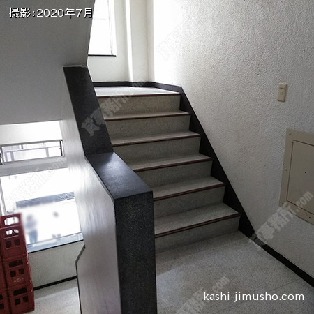 共用階段