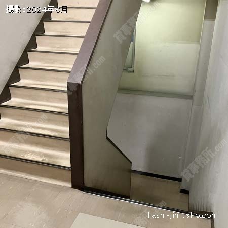 共用階段