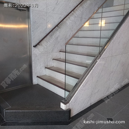 共用階段