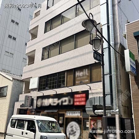 ビル前面