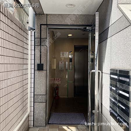 ビル入口