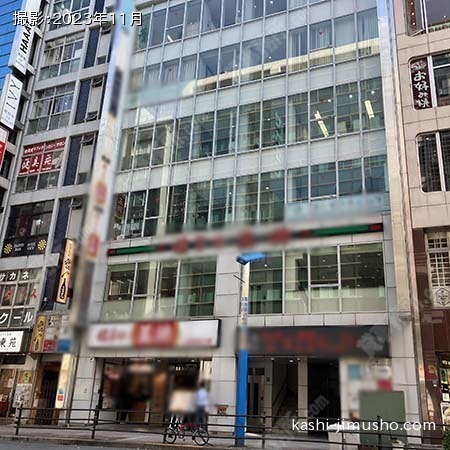 ビル前面