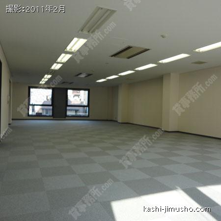 貸室内
