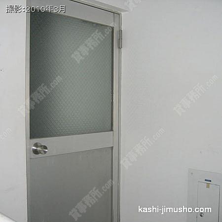貸室入口