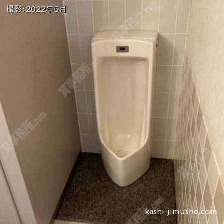 男性トイレ