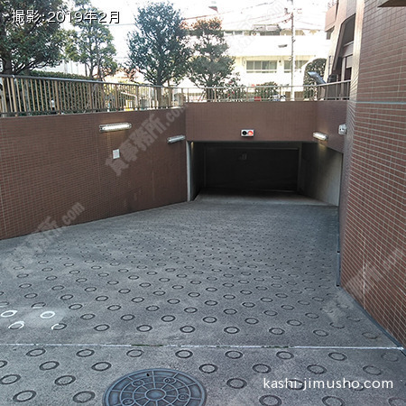 駐車場入口