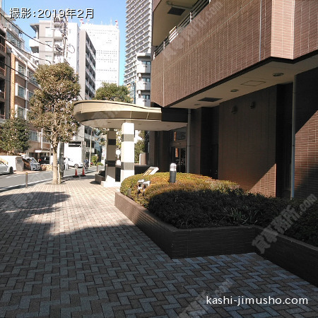 住居入口前