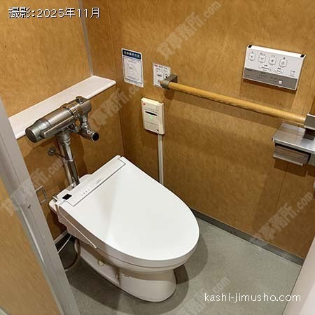 男性トイレ 男性トイレ