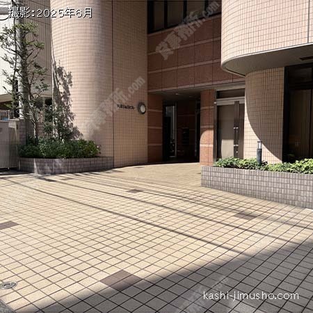 通用口前面