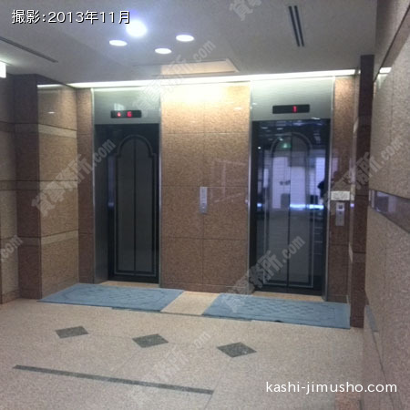 エレベーター２基