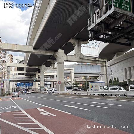 前面道路(玉川通り）