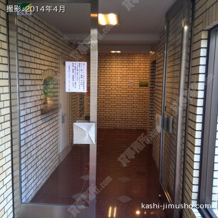 エントランスドア