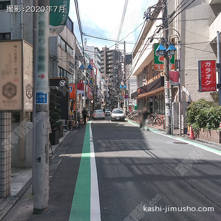 前面道路（裏通り）