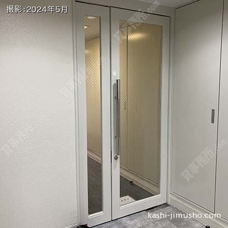 貸室入口(4階)