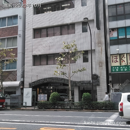 ビル前面