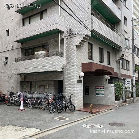 ビル前面