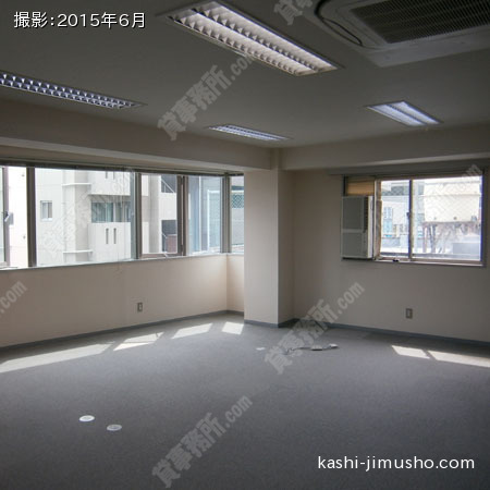 貸室内