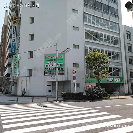 ビル前面