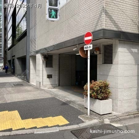 ビル前面