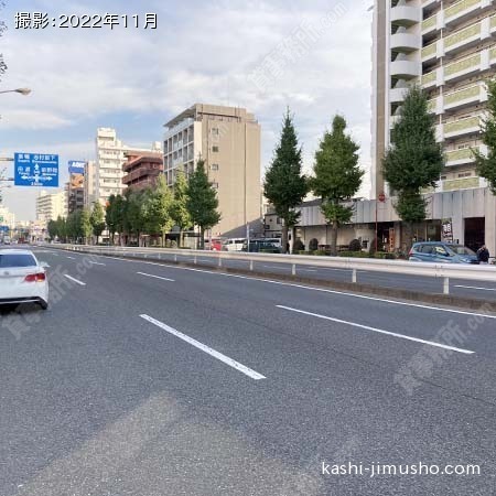 前面道路(高島通り)