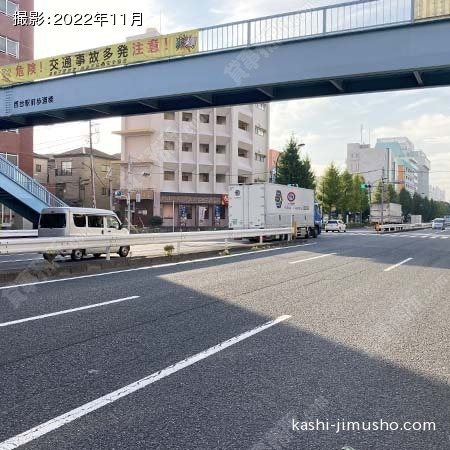 前面道路(高島通り)