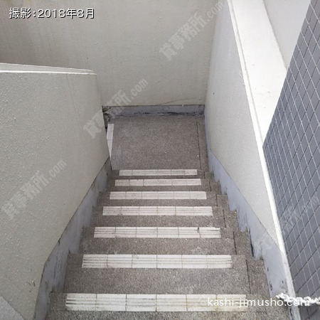 地下区画への階段 地下区画への階段