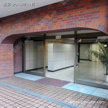 ビル入口 
