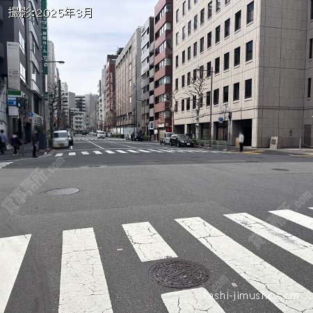 前面道路(神田警察通り)