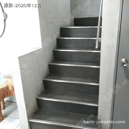 共用階段